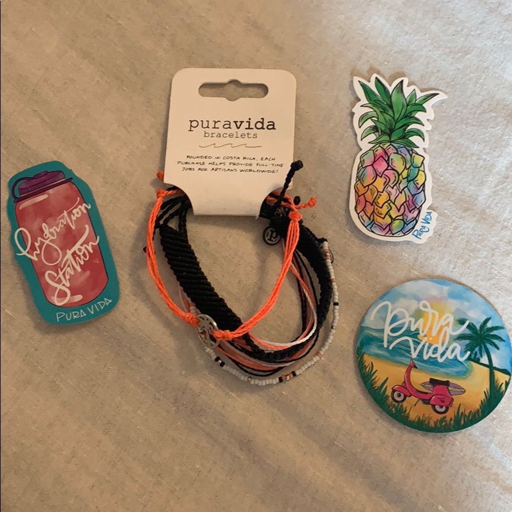 Brand new Pura Vida bracelet pack!!! 💗